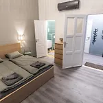 Design Downtown Apartamento Budapest