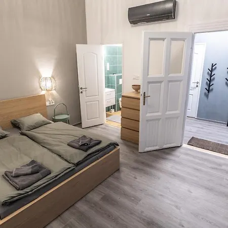 Design Downtown Apartment Budapest