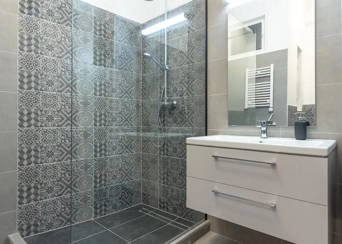 Design Downtown Apartment *