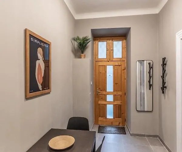 Design Downtown Apartment