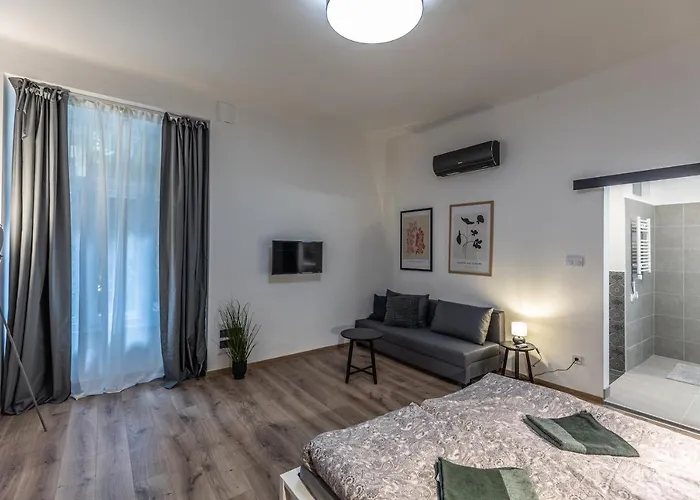 Design Downtown Apartment *